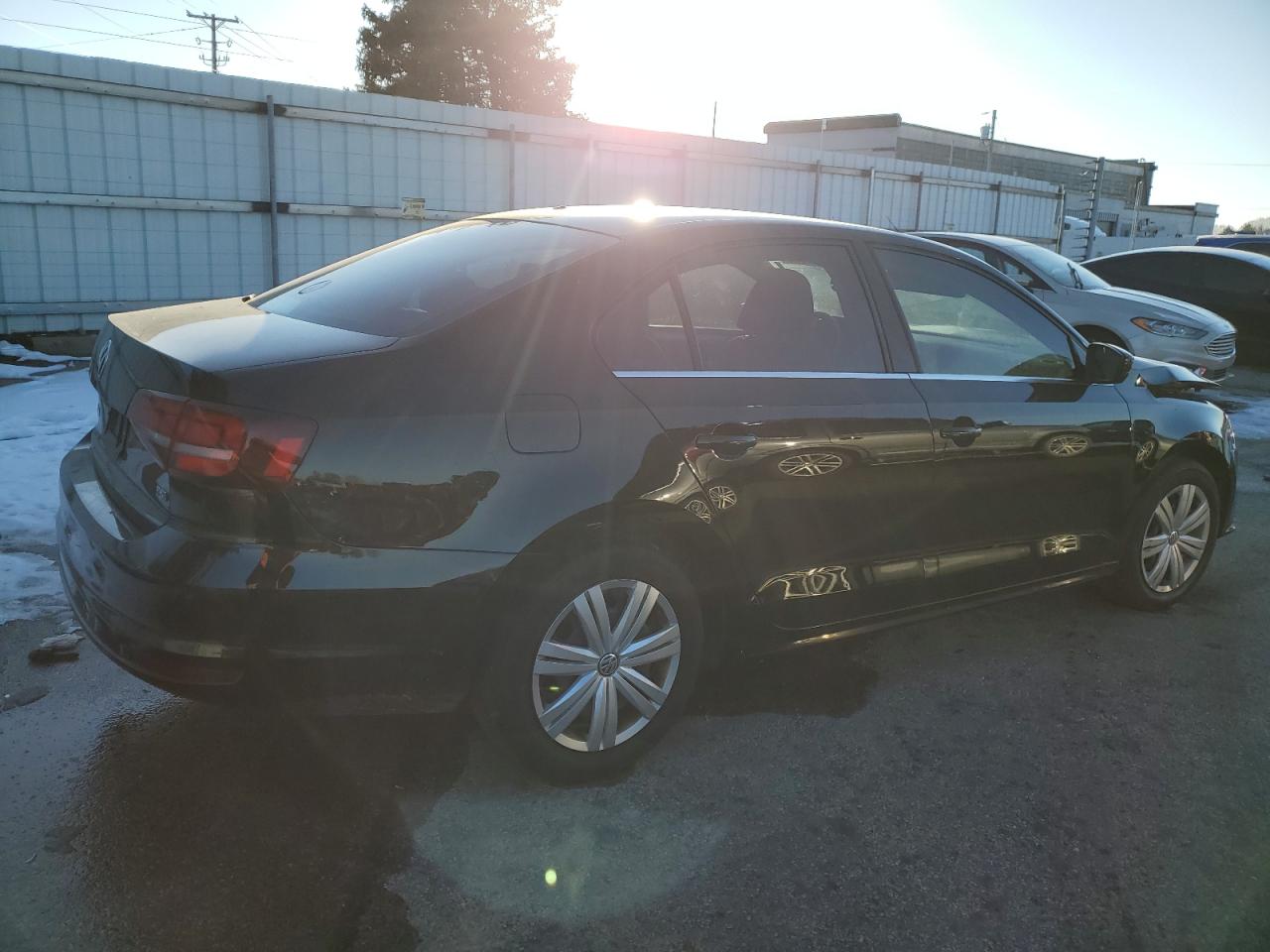 2017 Volkswagen Jetta - Image 3