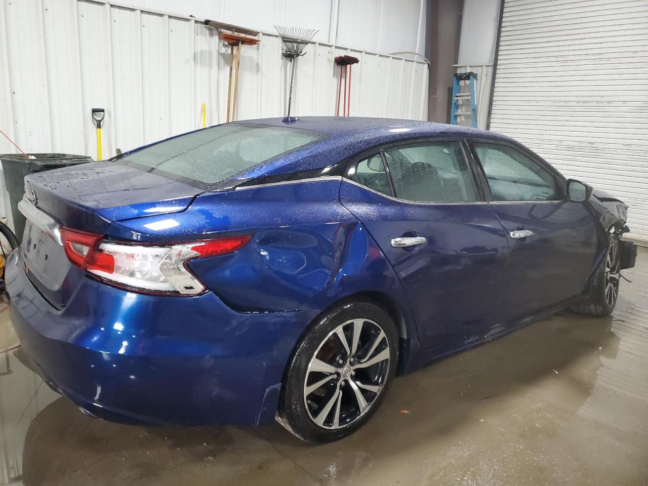 2017 Nissan Maxima - Image 3