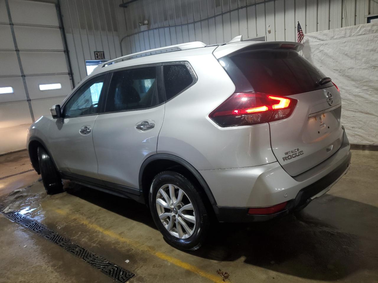 2019 Nissan Rogue - Image 2