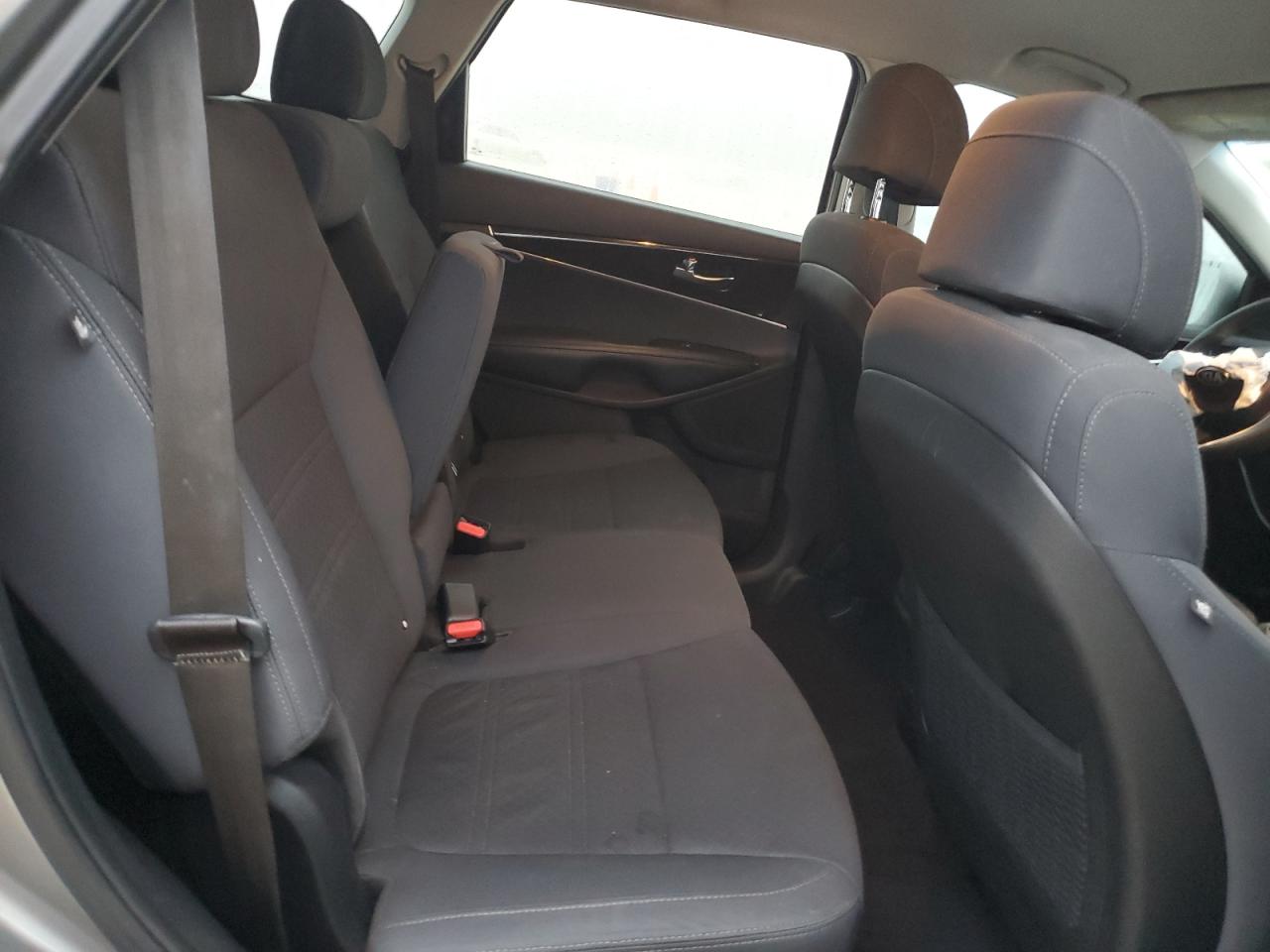 2017 Kia Sorento - Image 11