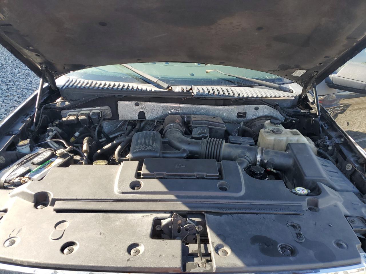 2010 Ford Expedition - Image 12