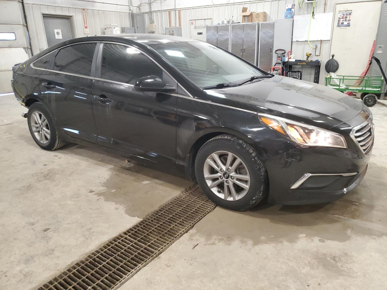 2016 Hyundai Sonata - Image 4