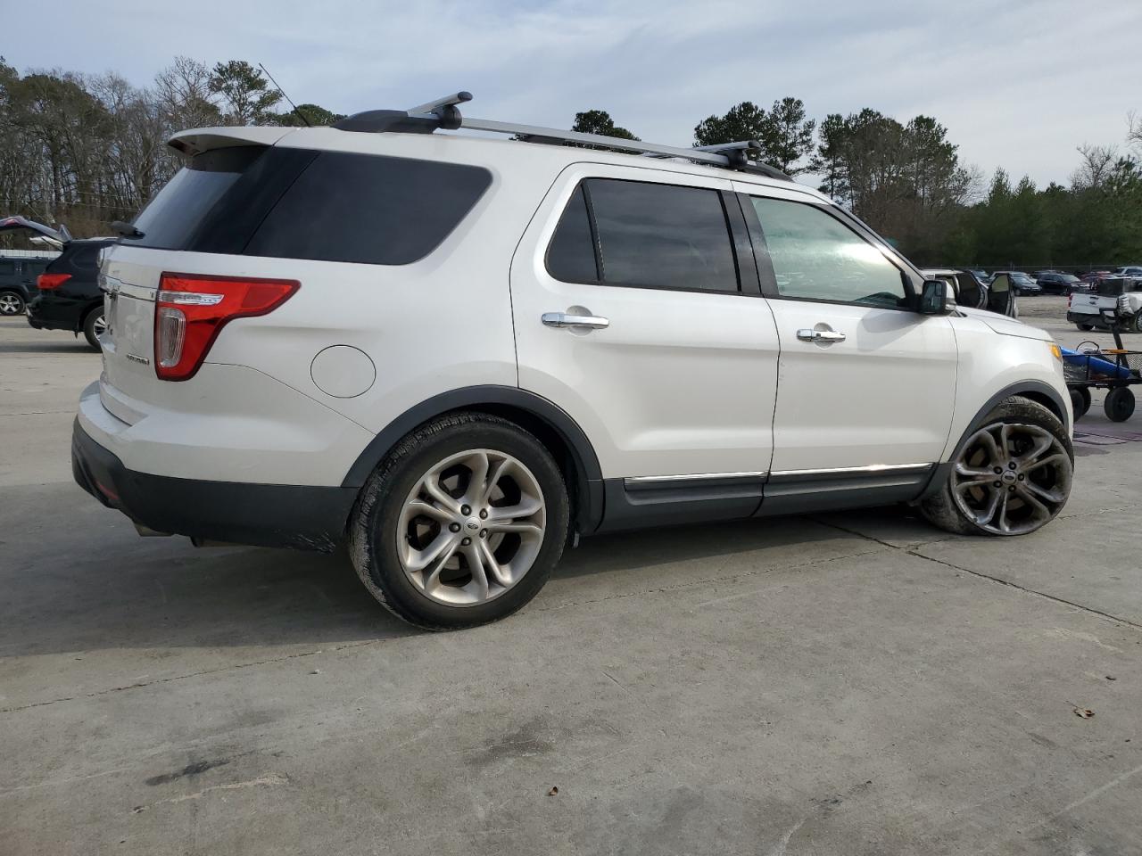 2015 Ford Explorer - Image 3