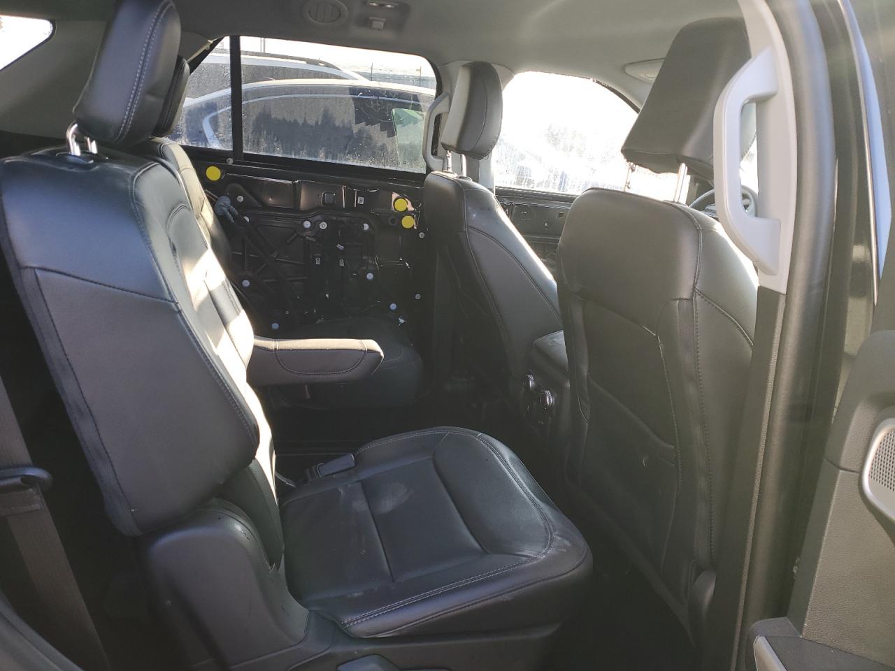 2023 Ford Explorer - Image 10