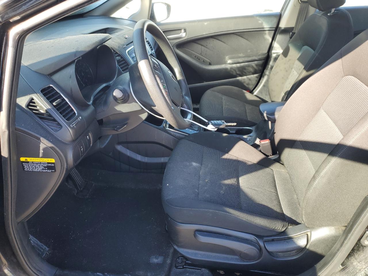 2017 Kia Forte - Image 7