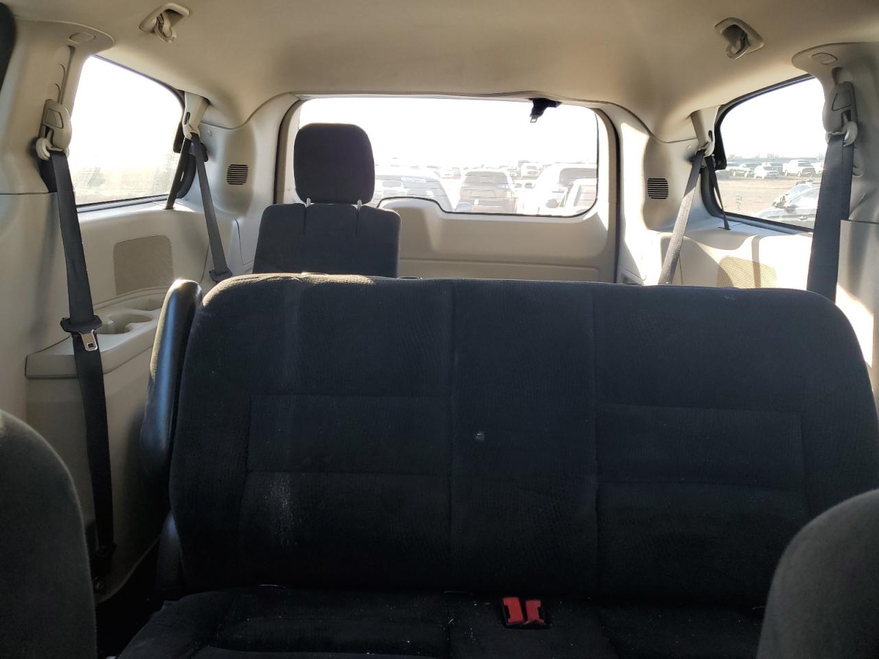 2014 Dodge Caravan - Image 10