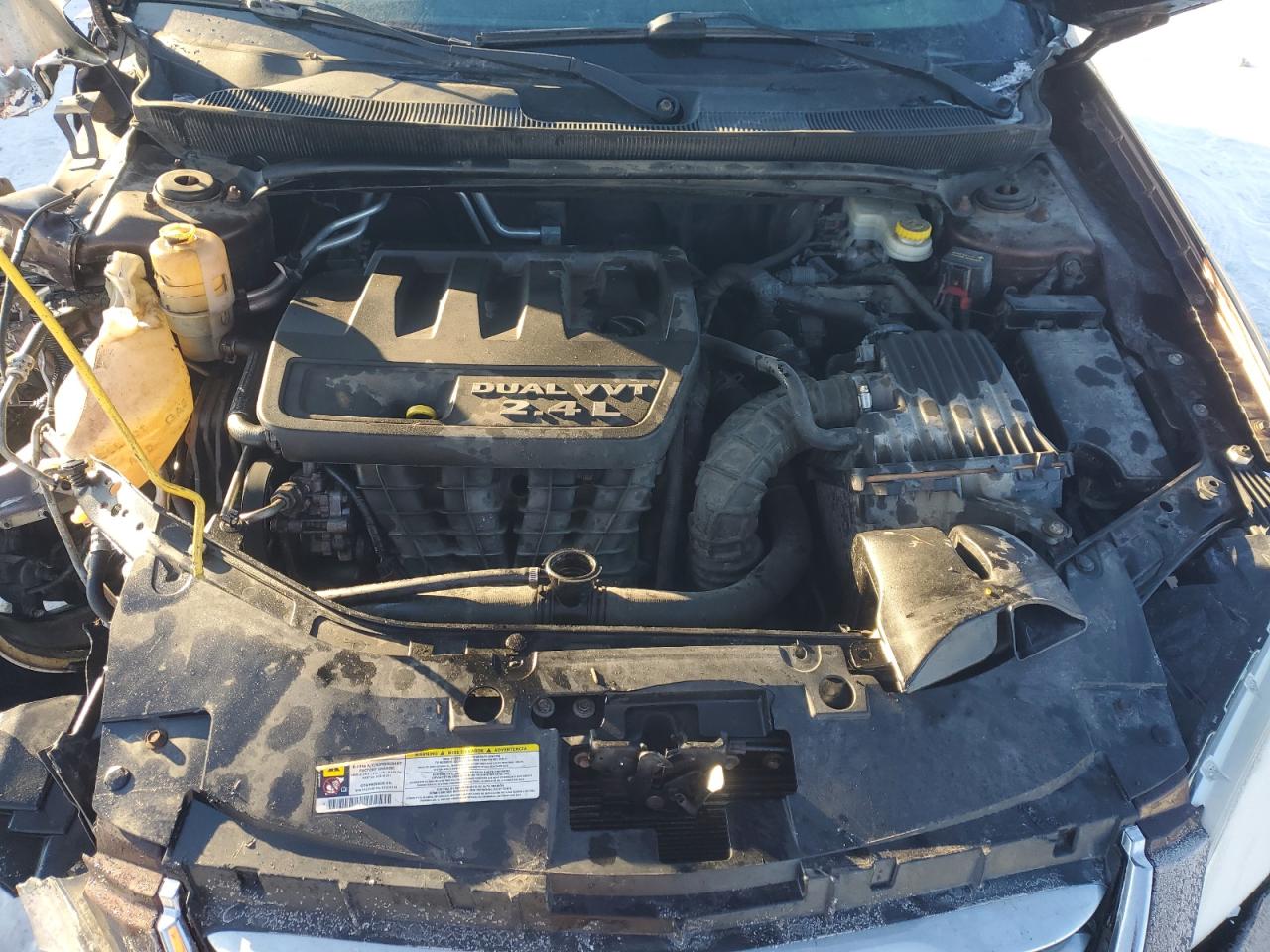 2013 Chrysler 200 - Image 11