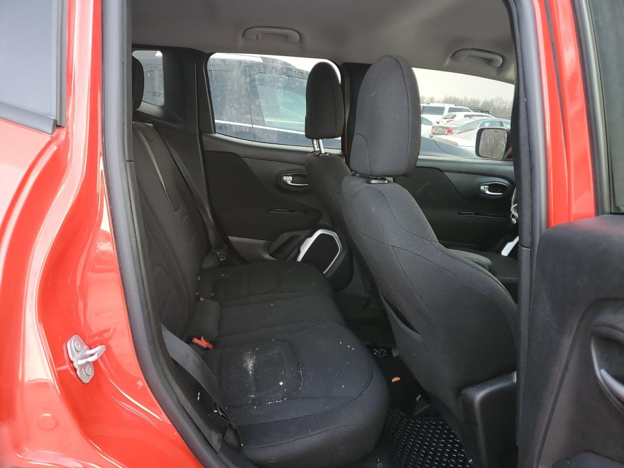 2018 Jeep Renegade - Image 11