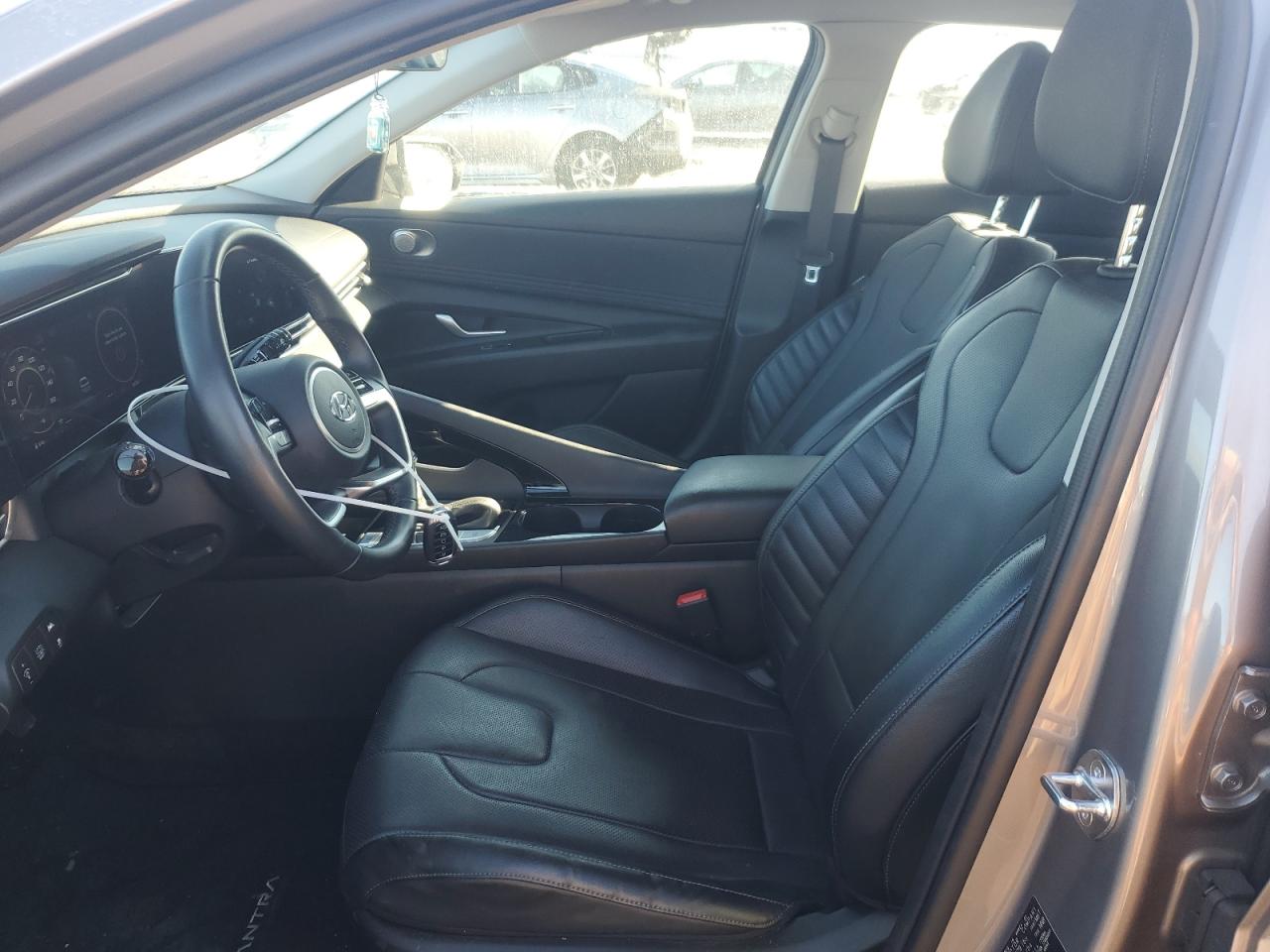 2023 Hyundai Elantra - Image 7