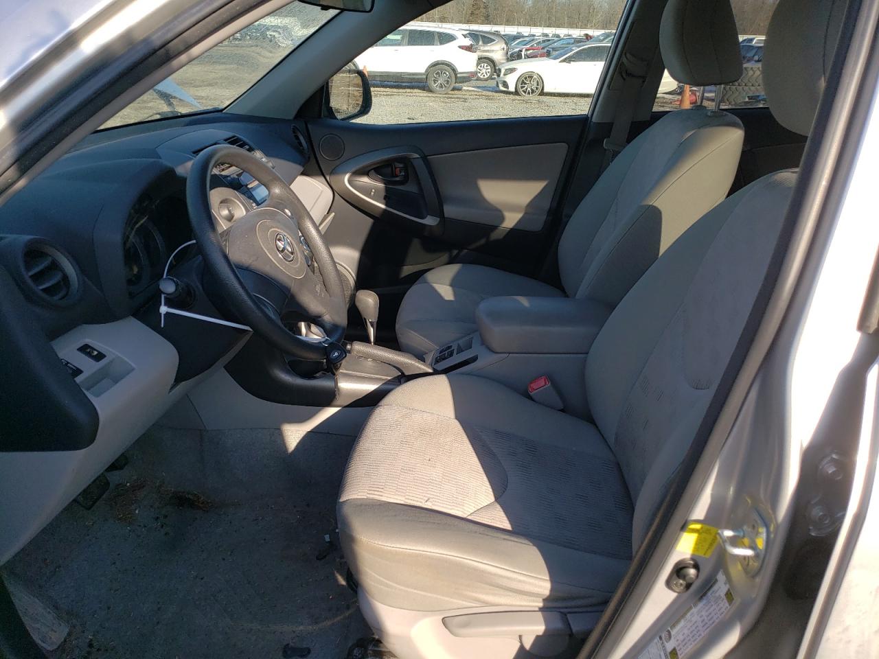 2011 Toyota RAV 4 - Image 7