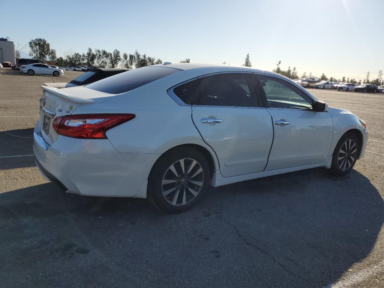2017 Nissan Altima - Image 3