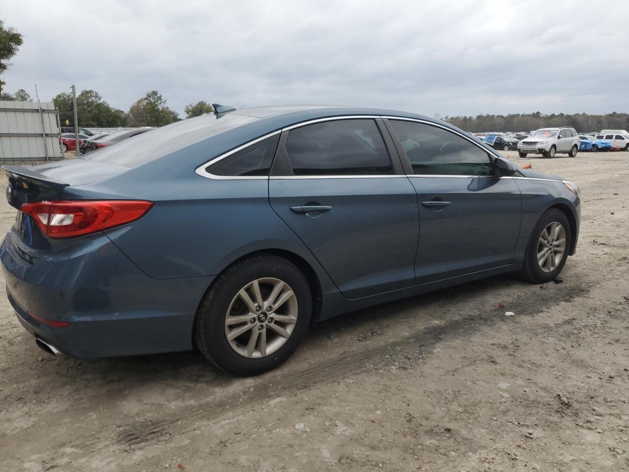 2015 Hyundai Sonata - Image 3