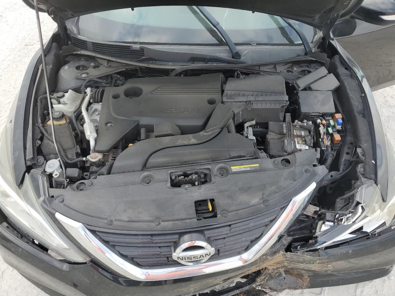 2018 Nissan Altima - Image 12