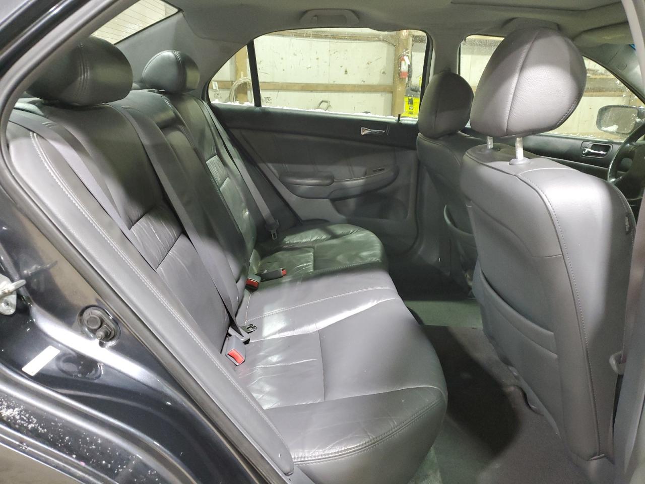 2006 Honda Accord - Image 10