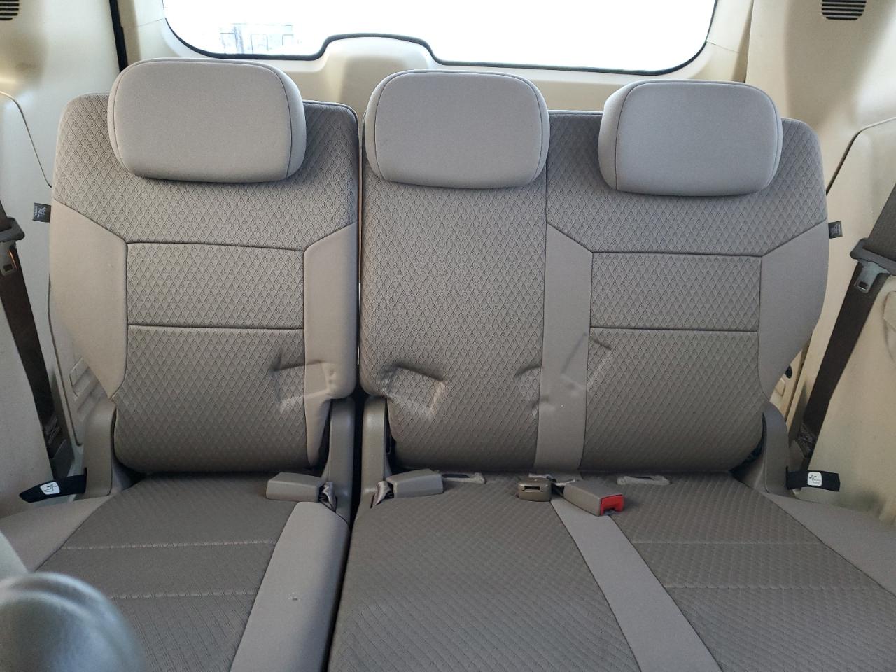 2009 Chrysler Town & Country - Image 10