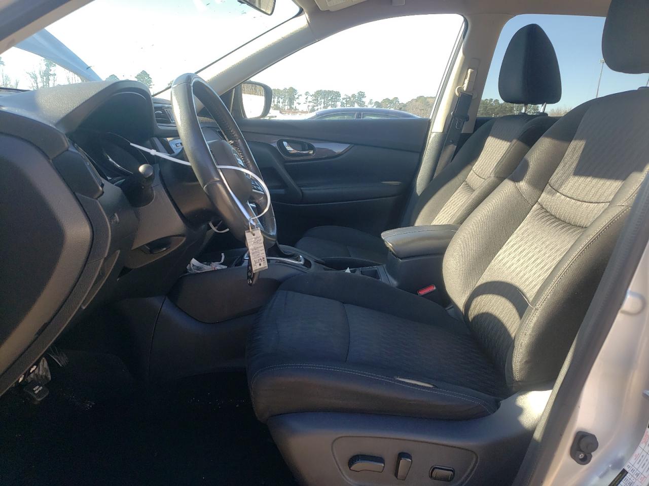 2017 Nissan Rogue - Image 7