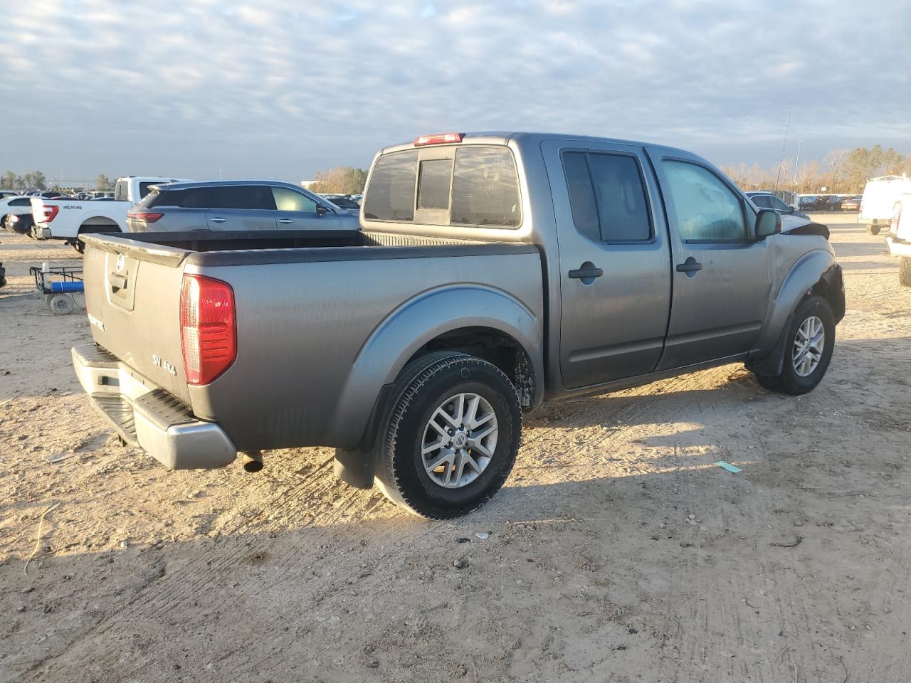 2019 Nissan Navara (Frontier) - Image 3