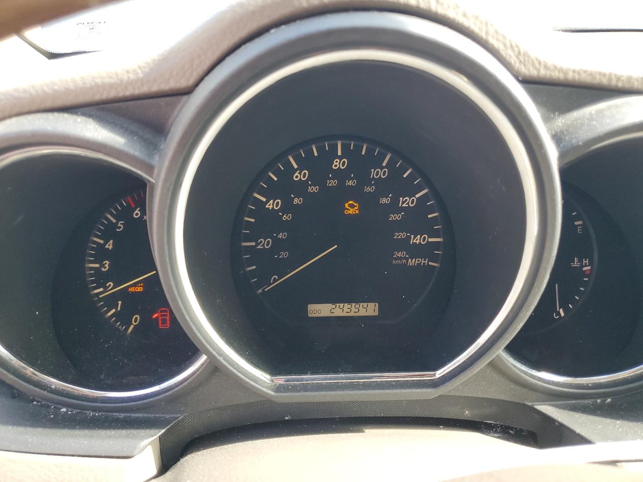 2005 Lexus RX - Image 9