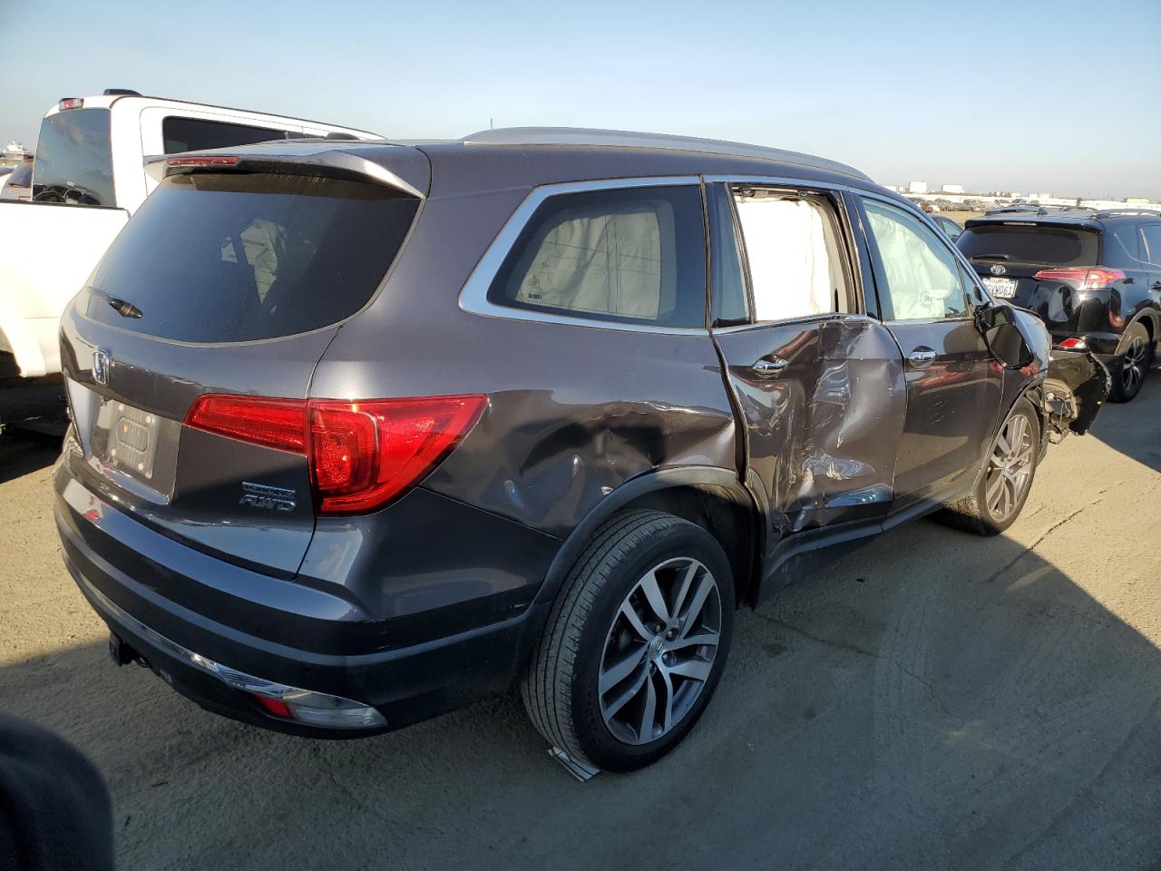 2017 Honda Pilot - Image 3