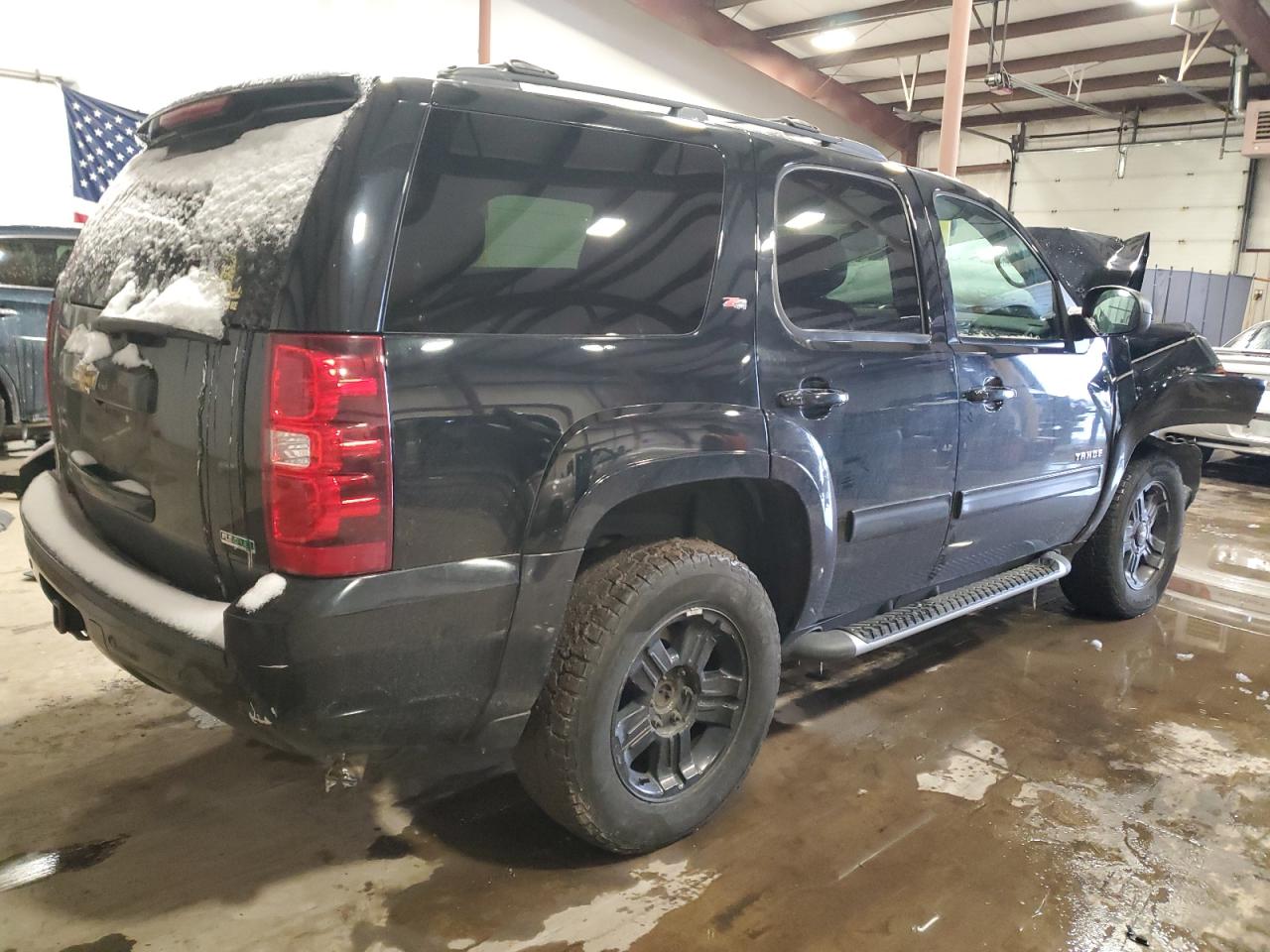 2011 Chevrolet Tahoe - Image 3