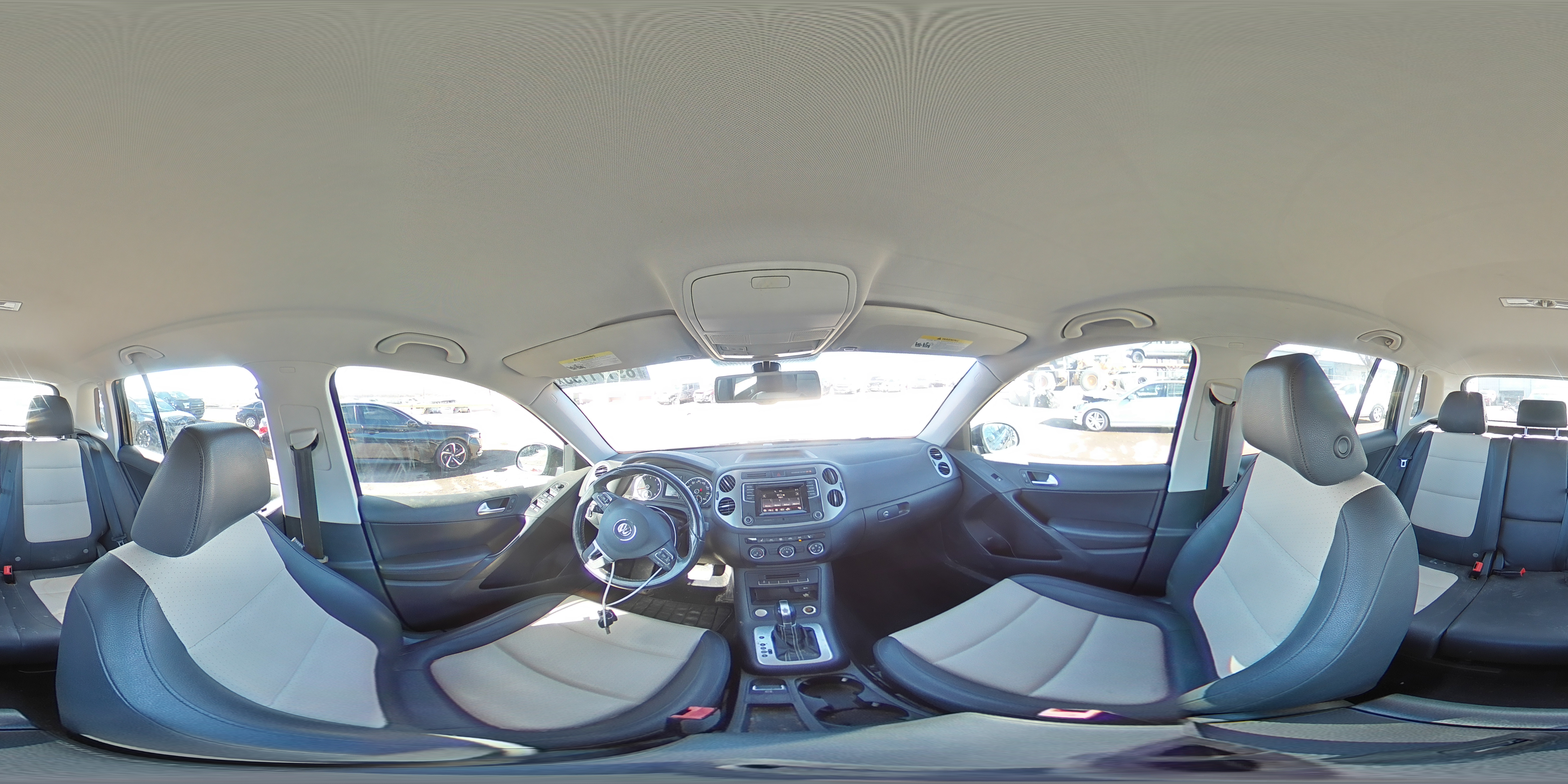 2016 Volkswagen Tiguan - Image 15