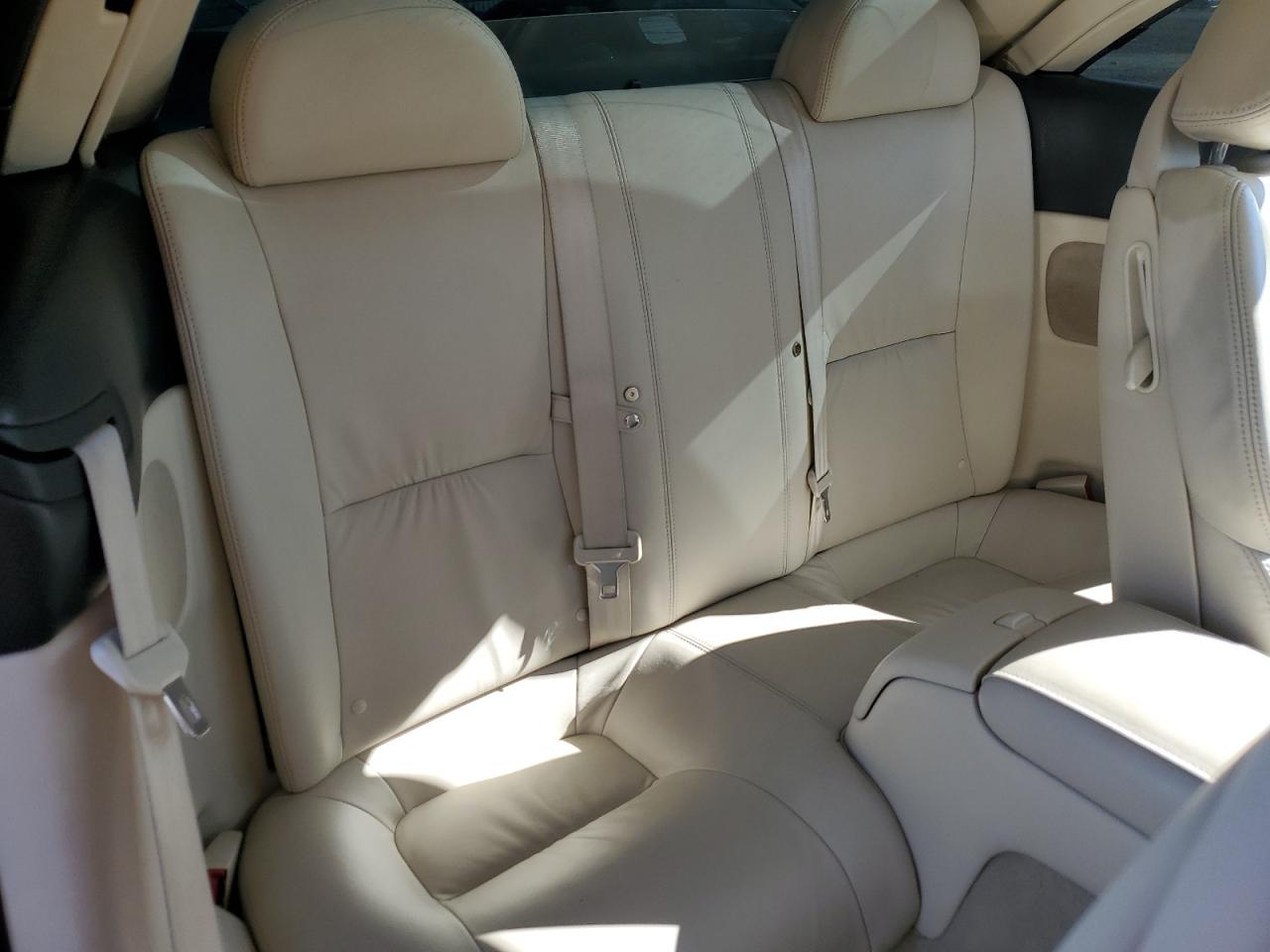2005 Lexus SC - Image 10