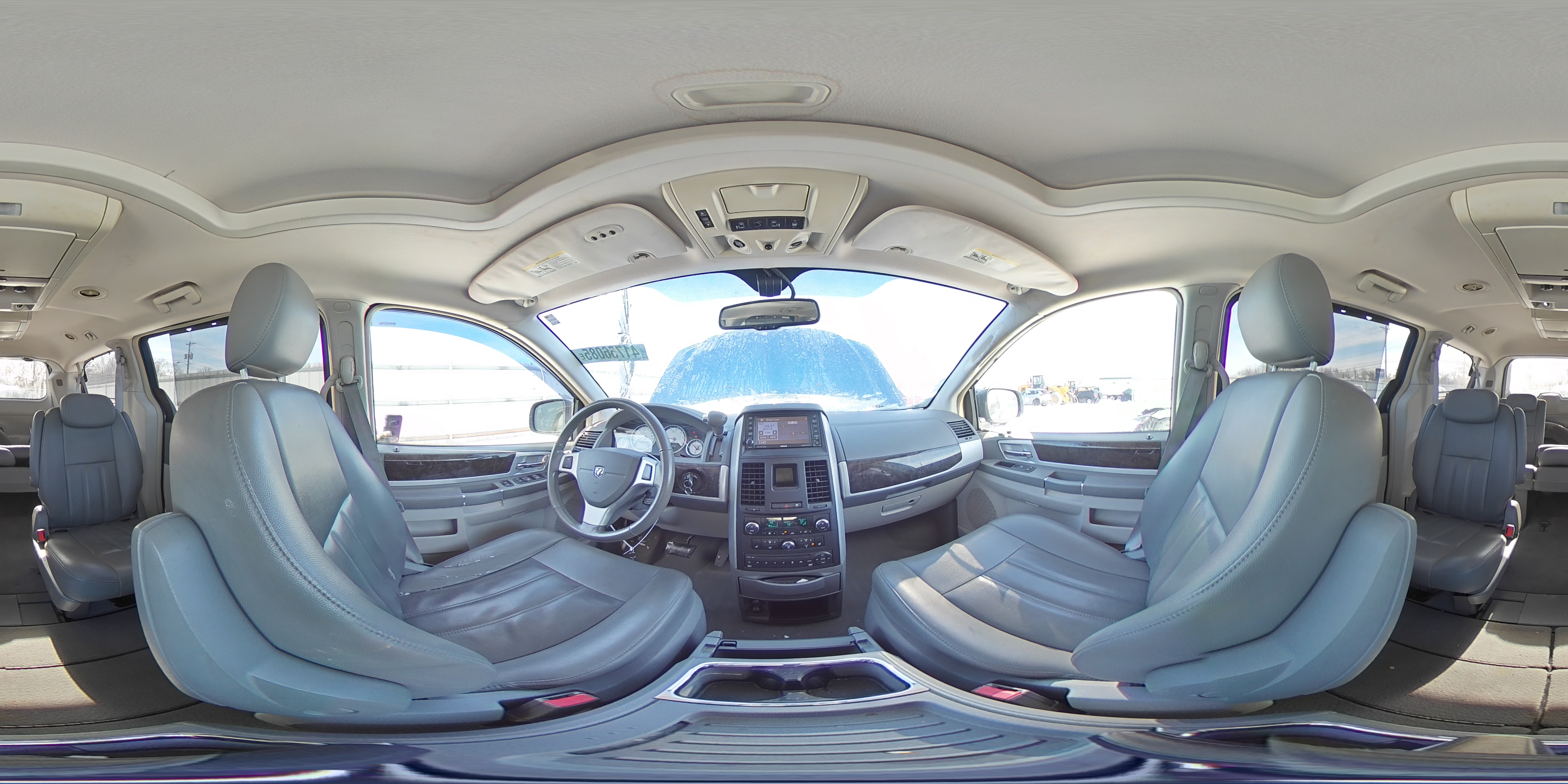 2010 Dodge Caravan - Image 14