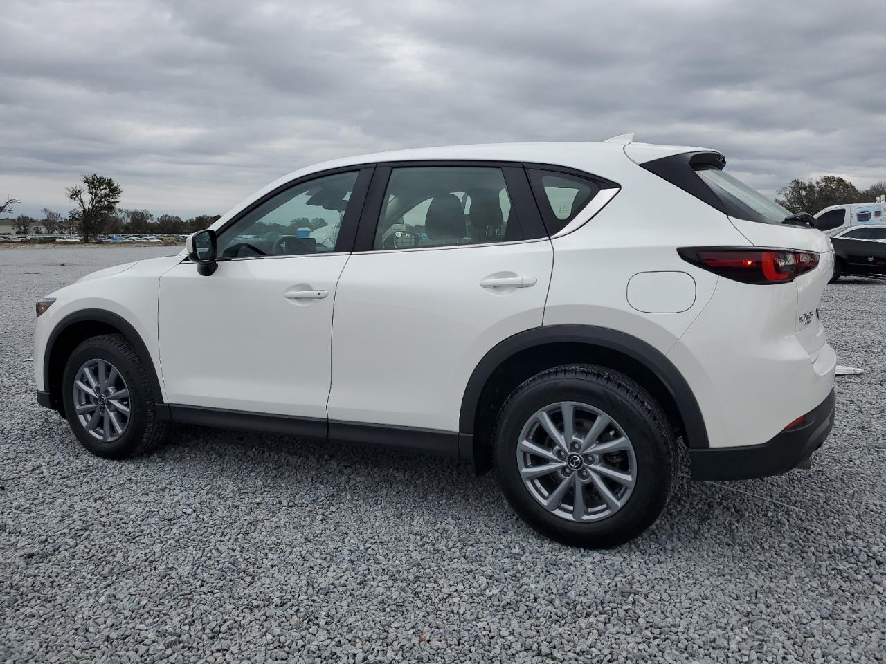 2022 Mazda CX-5 - Image 2