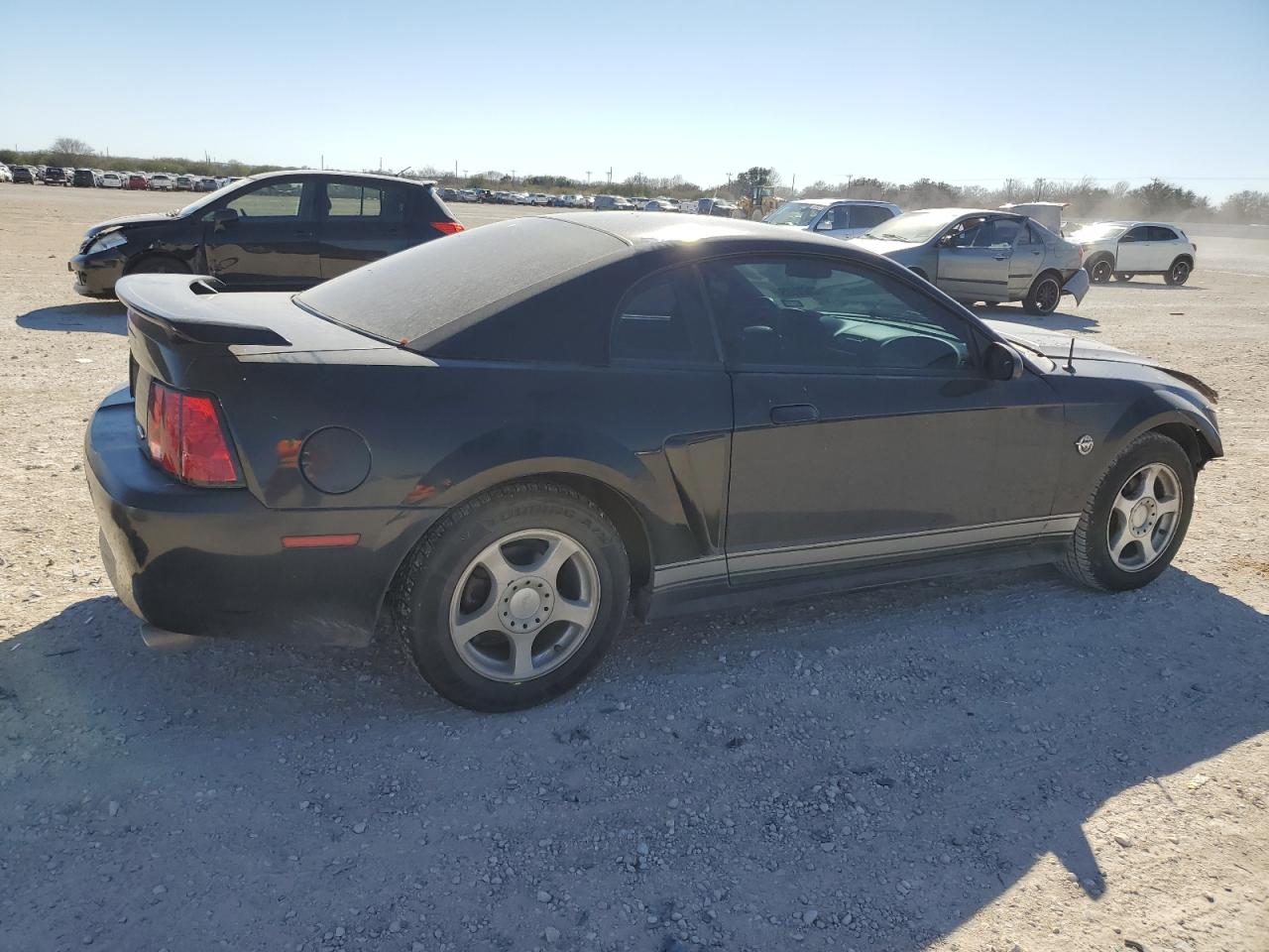 2004 Ford Mustang - Image 3
