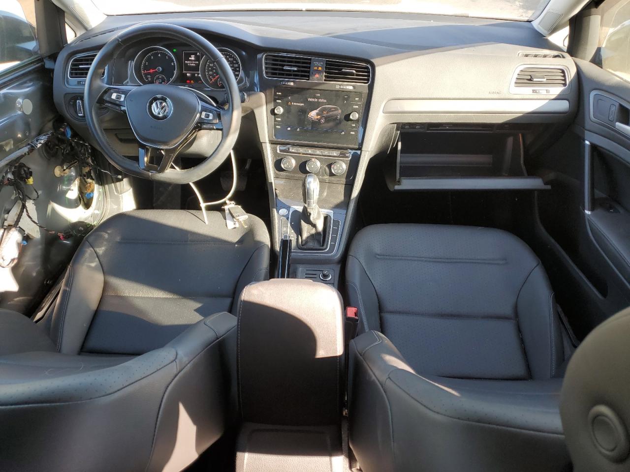 2019 Volkswagen Golf - Image 8