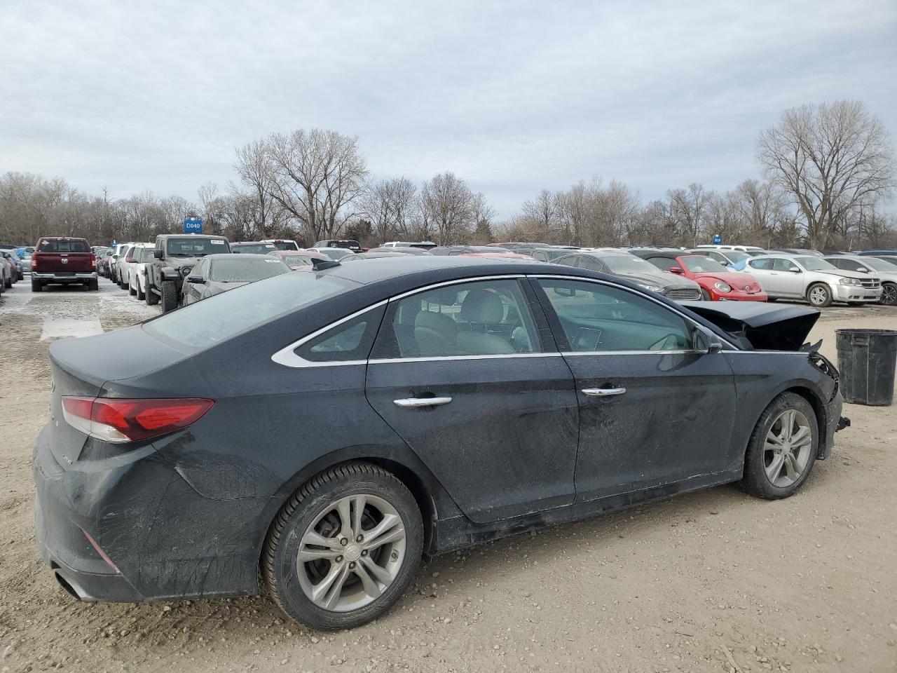 2018 Hyundai Sonata - Image 3