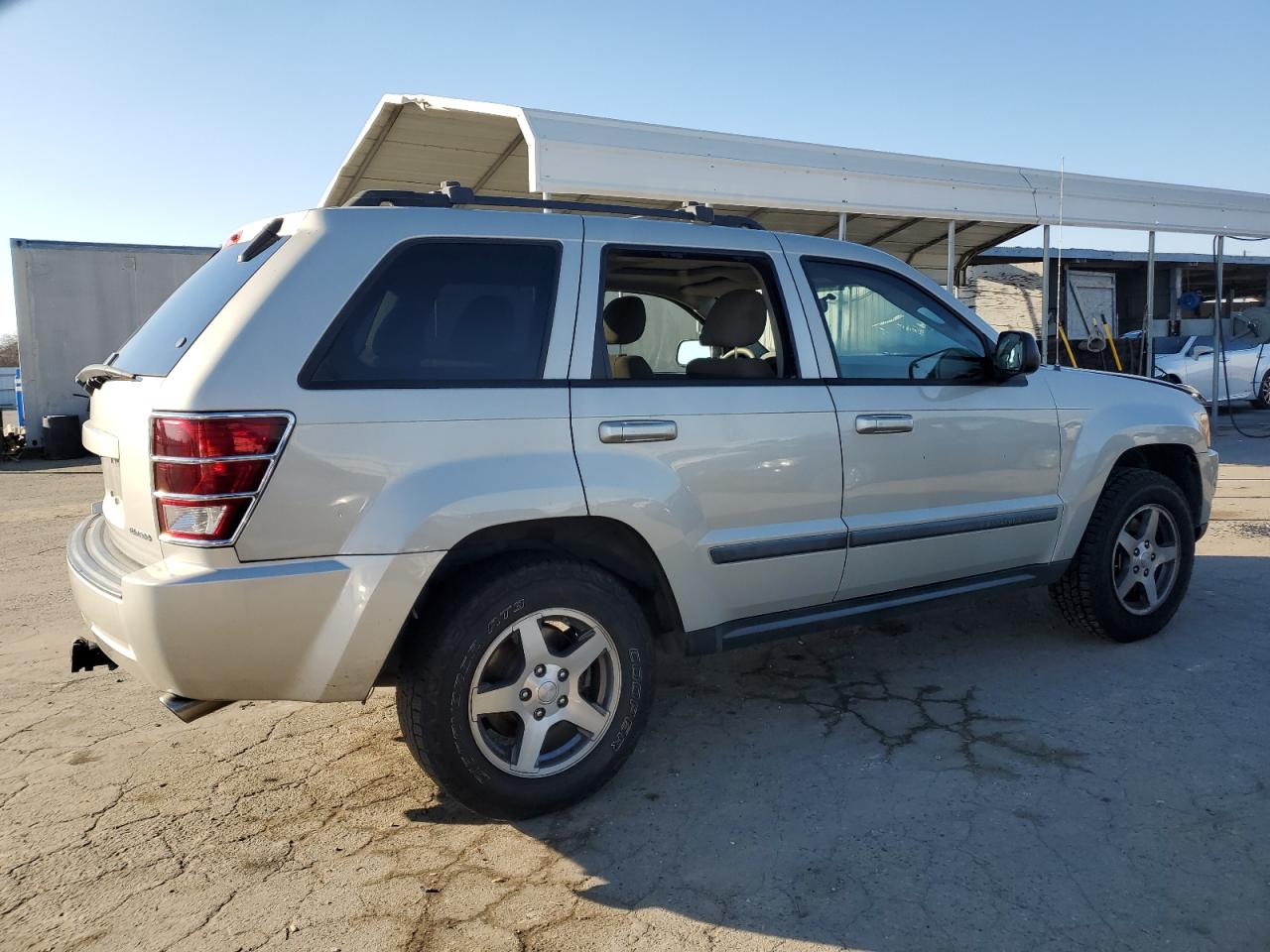 2007 Jeep Grand Cherokee - Image 3