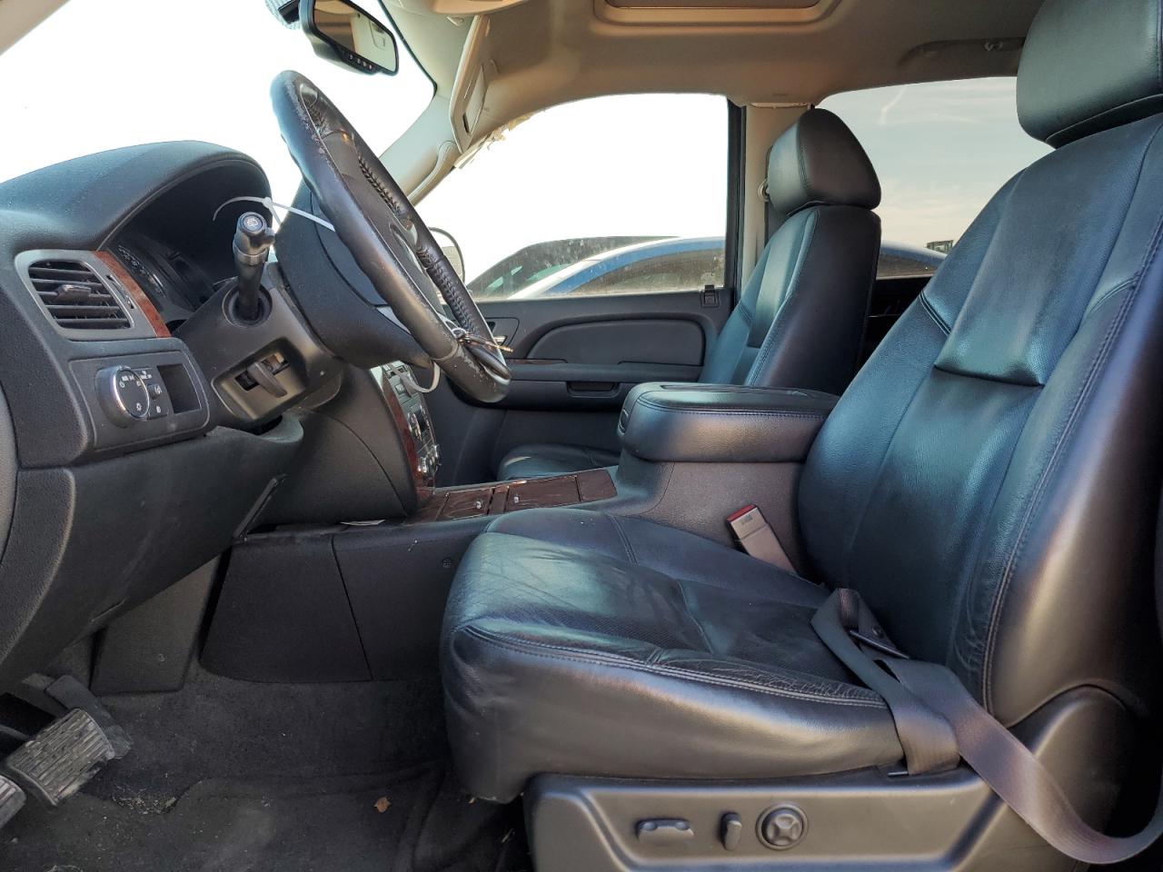 2009 Chevrolet Tahoe - Image 7