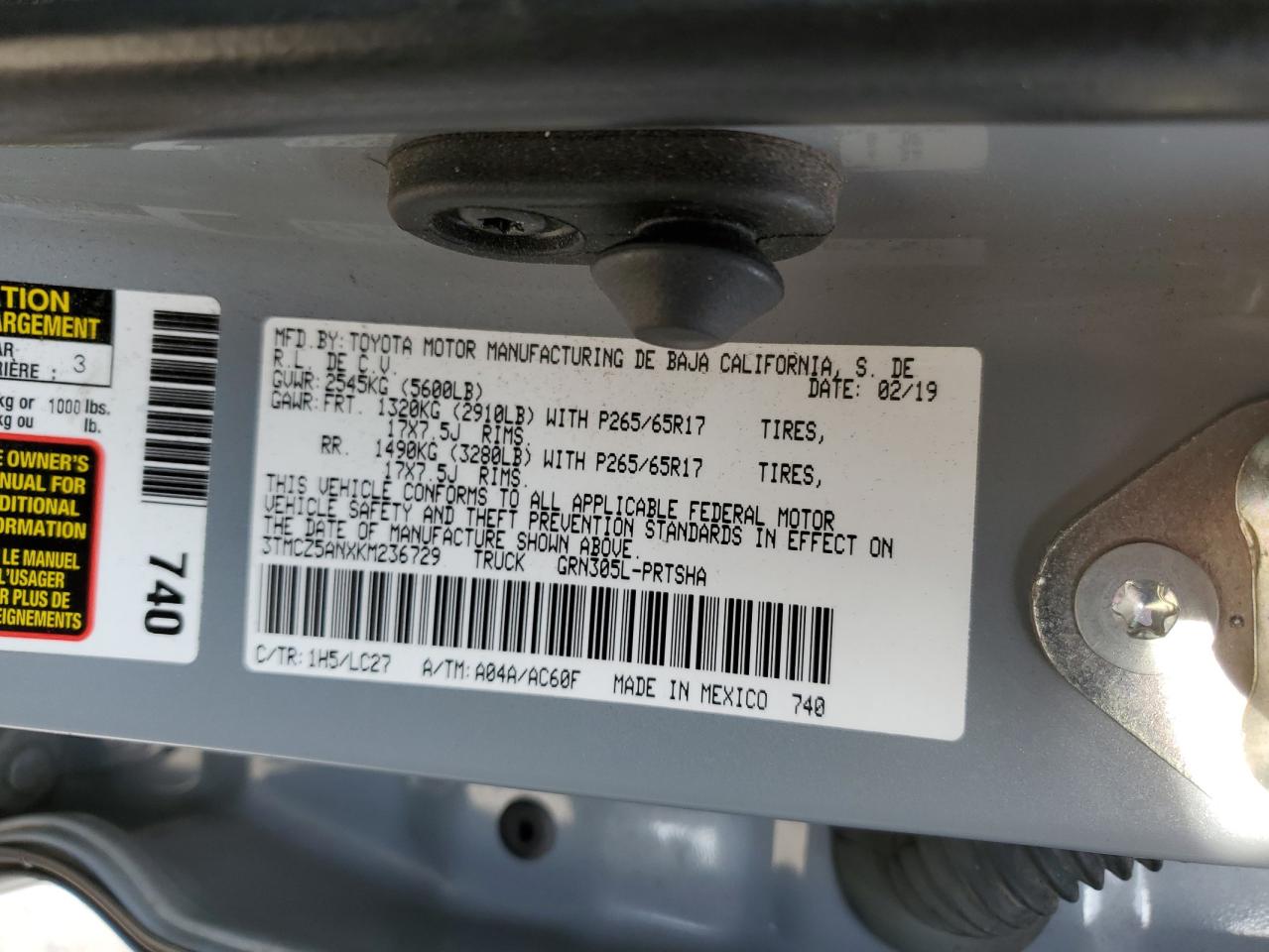 2019 Toyota Tacoma - Image 13