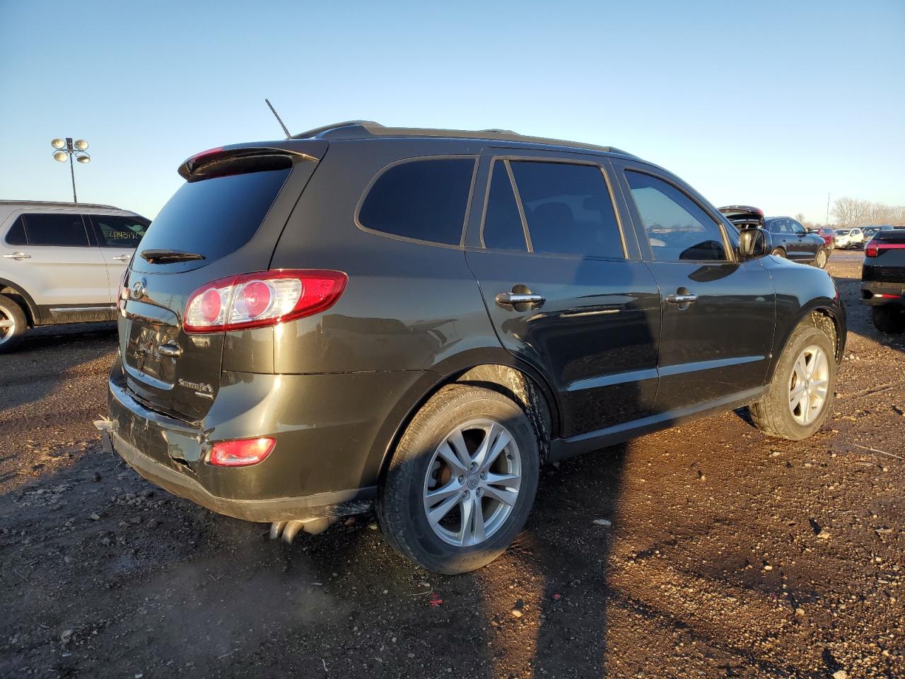 2010 Hyundai Santa Fe - Image 3