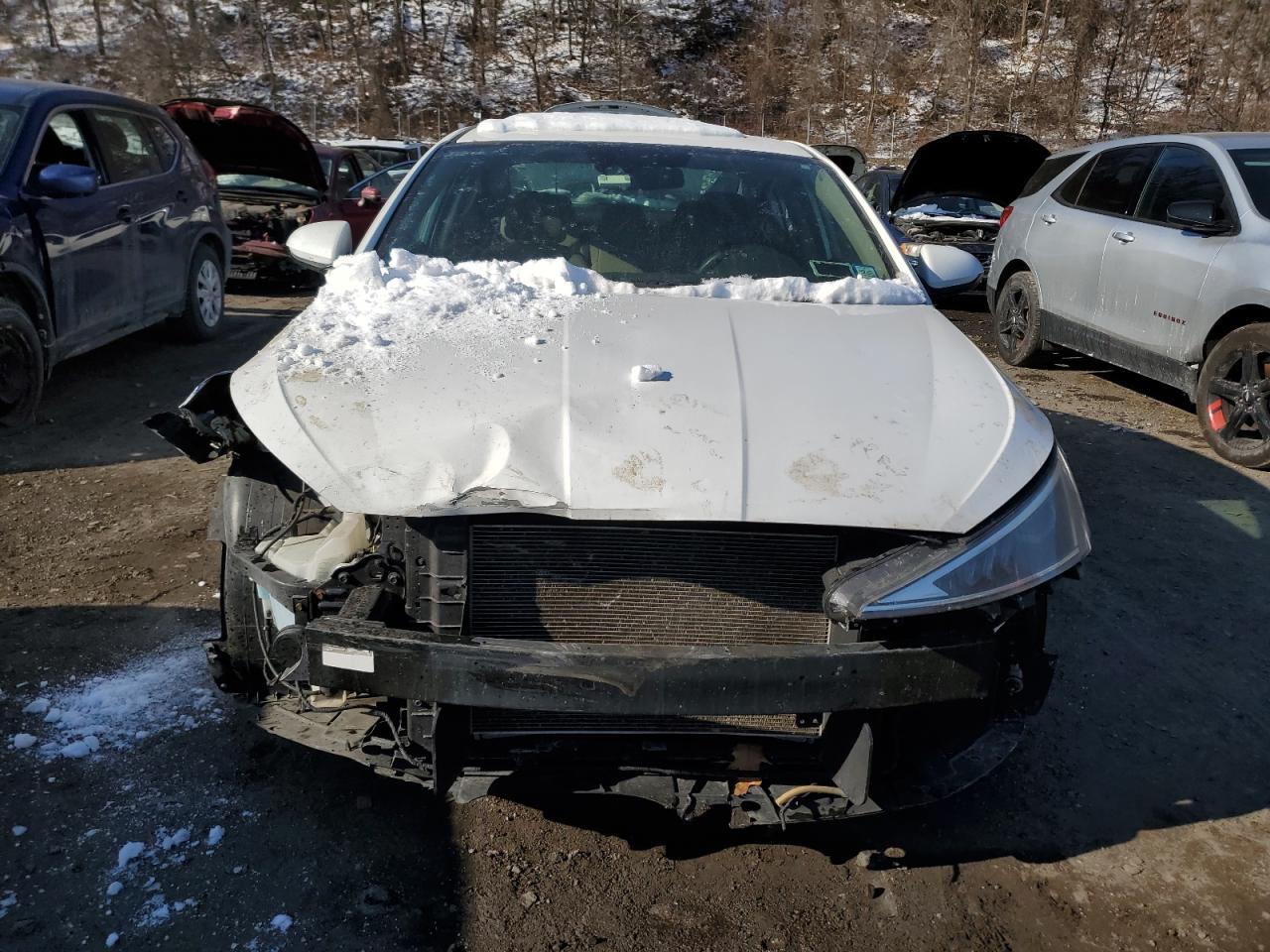 2019 Hyundai Elantra - Image 5