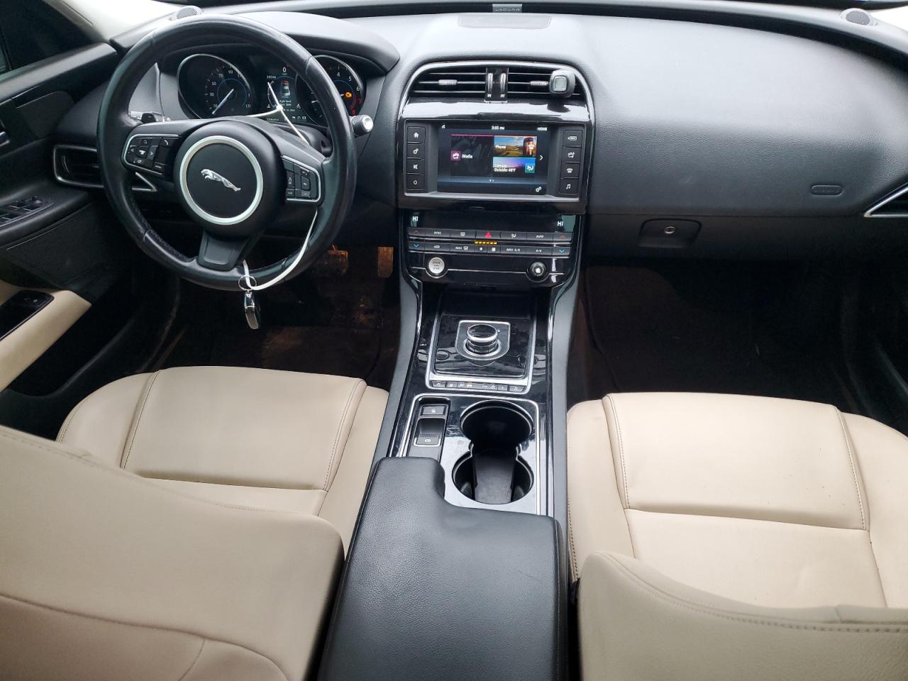 2017 Jaguar XE - Image 8