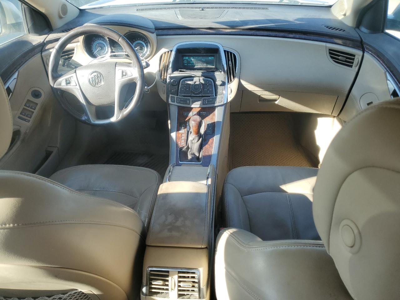 2010 Buick LaCrosse - Image 8