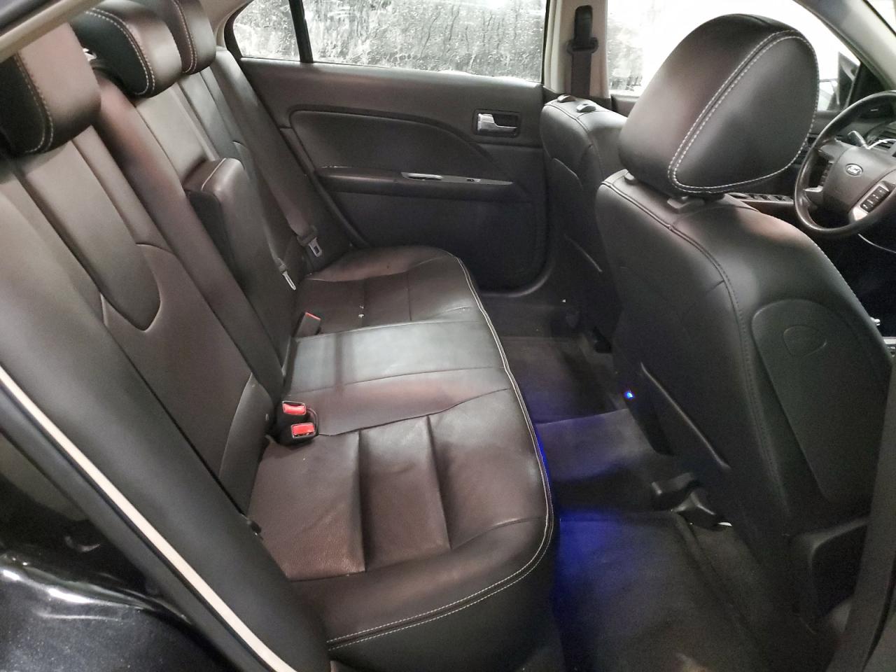 2010 Ford Fusion - Image 10