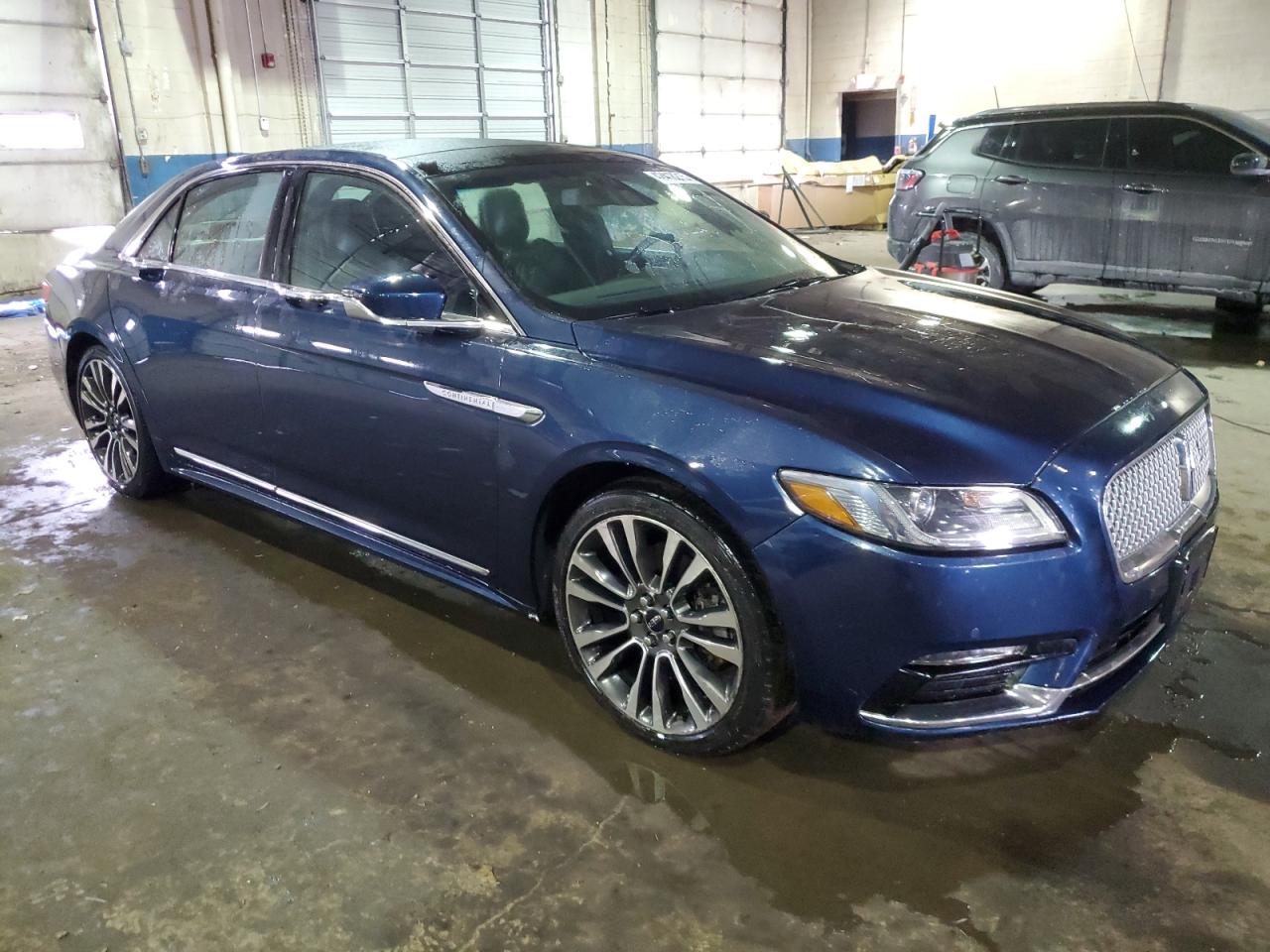 2017 Lincoln Continental - Image 4