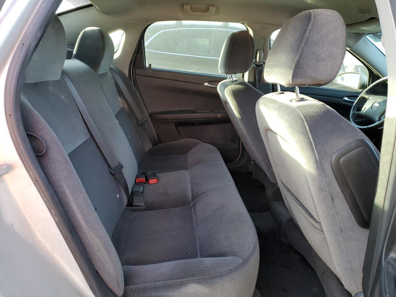 2014 Chevrolet Impala - Image 10