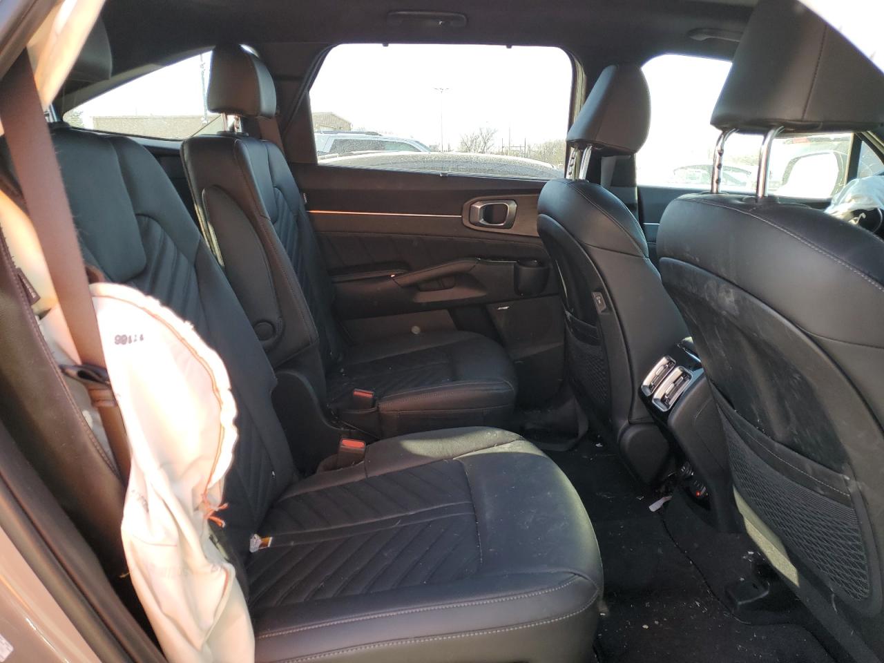 2024 Kia Sorento - Image 11