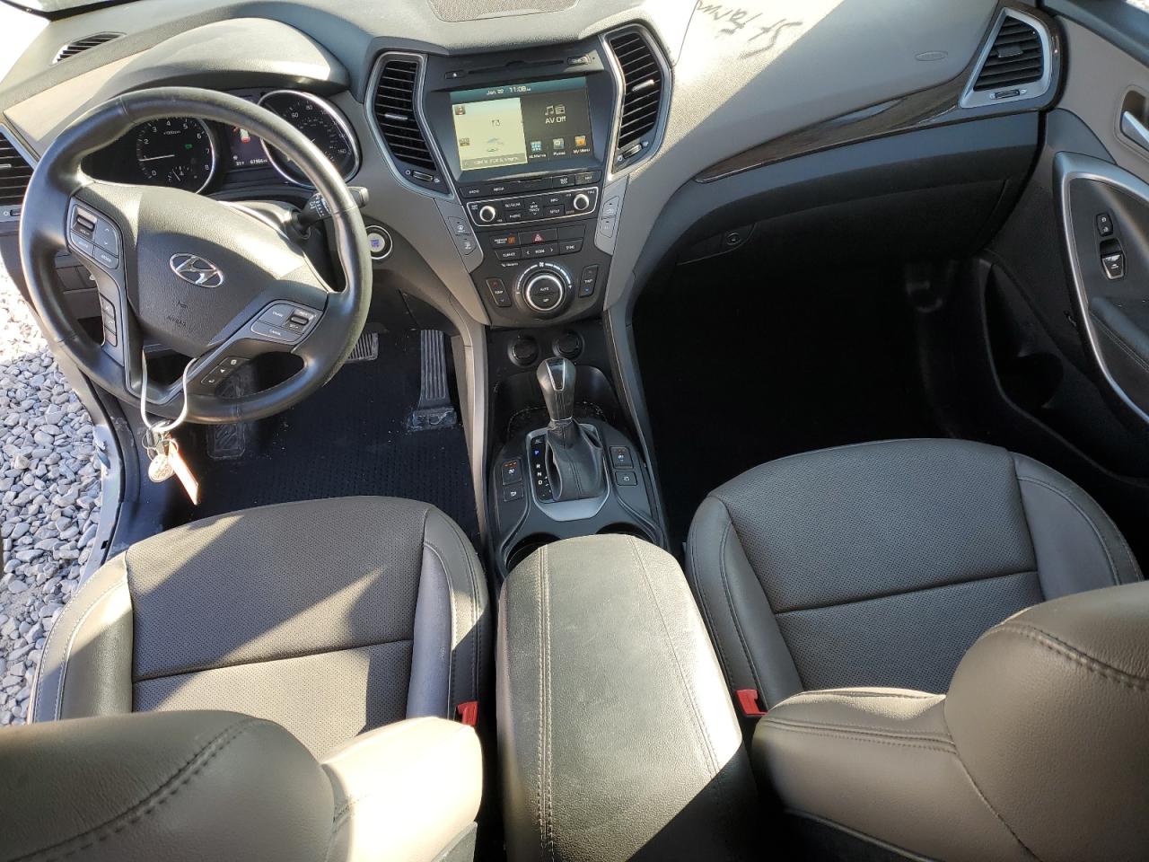 2017 Hyundai Santa Fe - Image 8