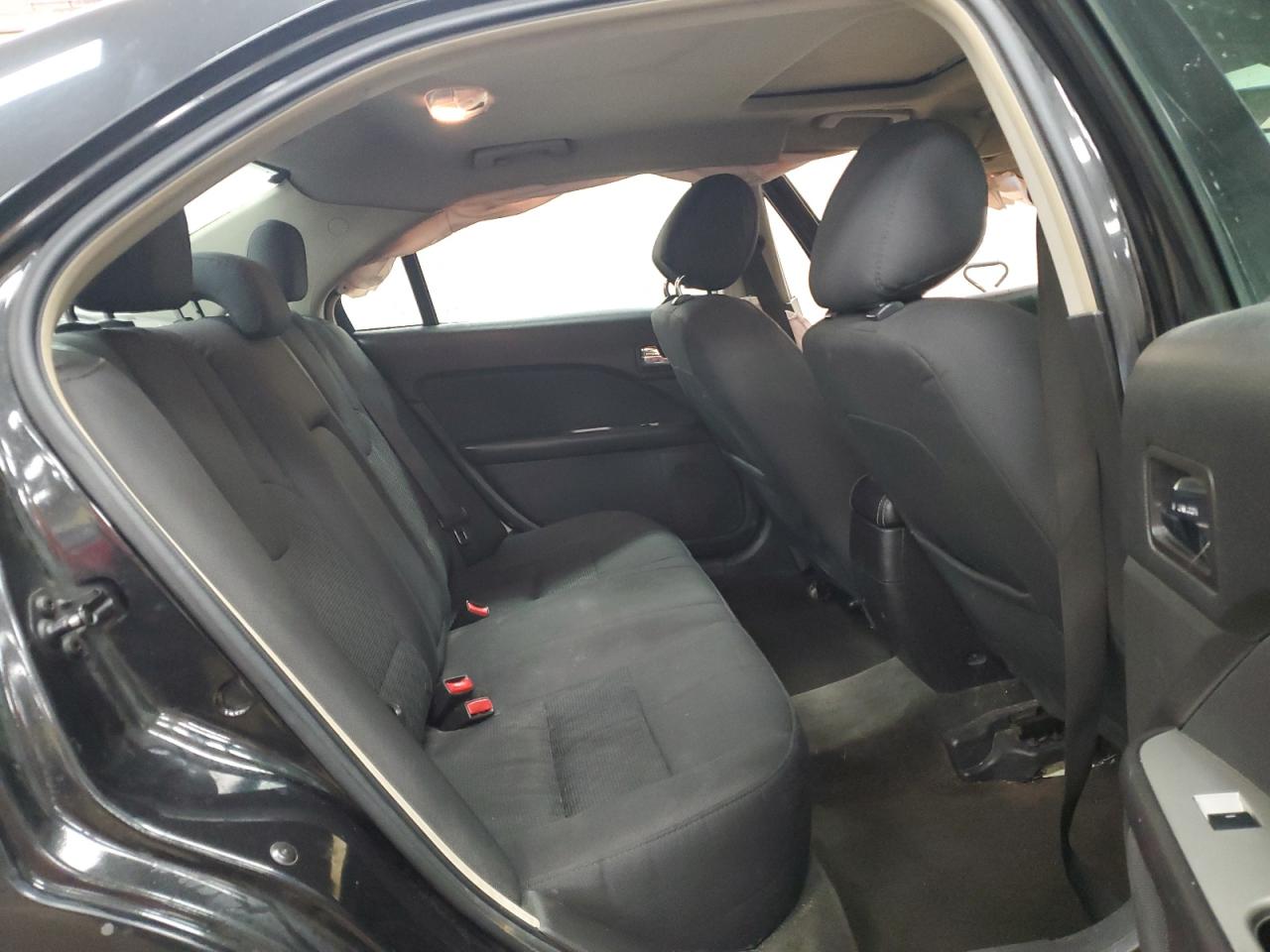 2012 Ford Fusion - Image 10