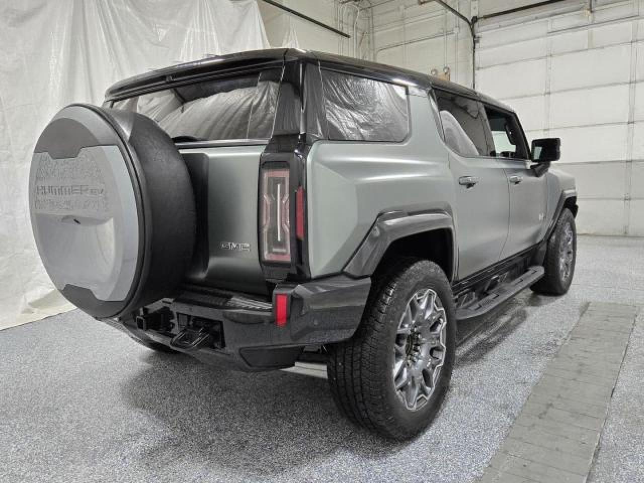 VIN 1GKB0RDC5RU100378 2024 GMC HUMMER SUV no.4