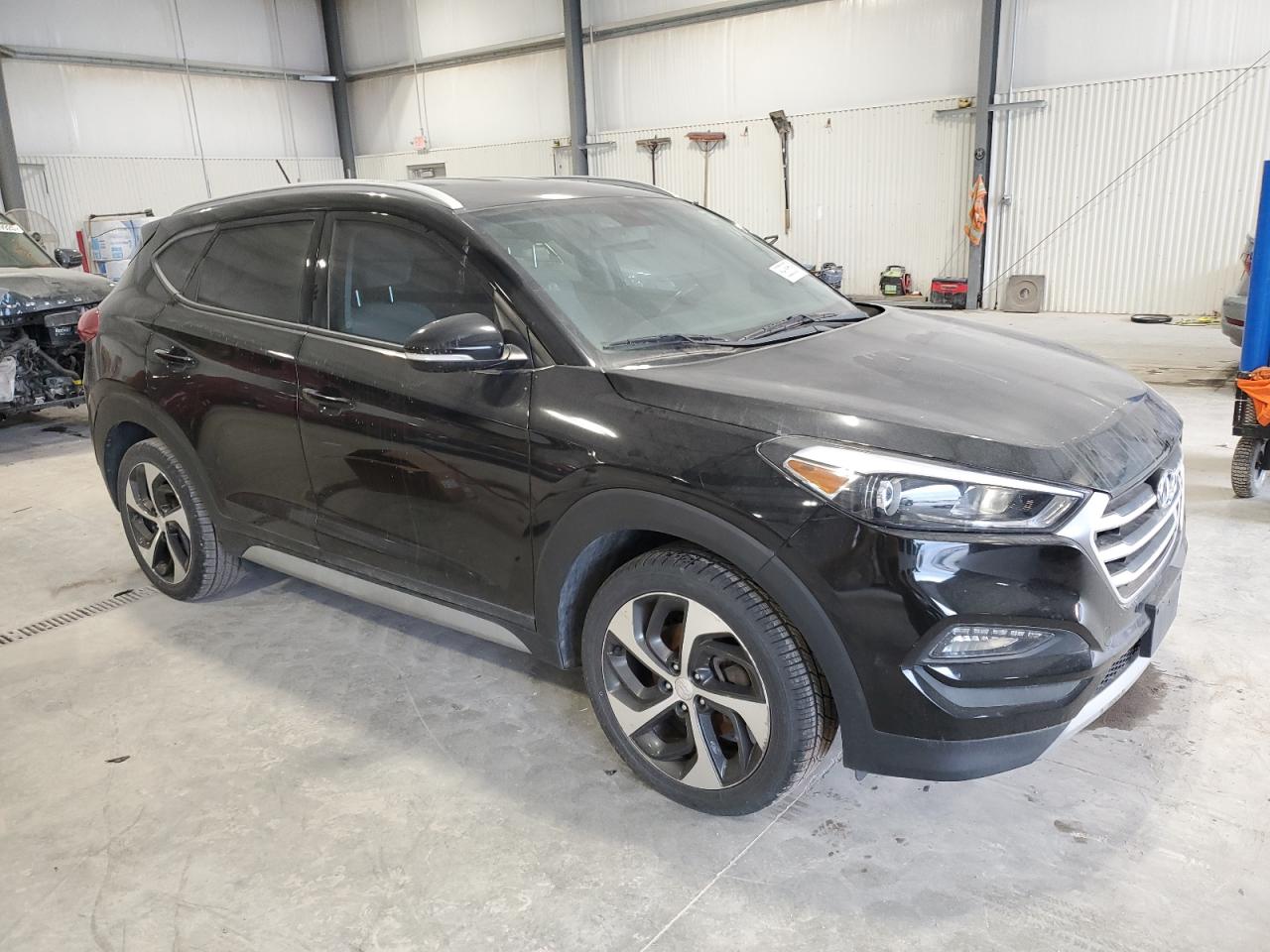 2017 Hyundai Tucson - Image 4
