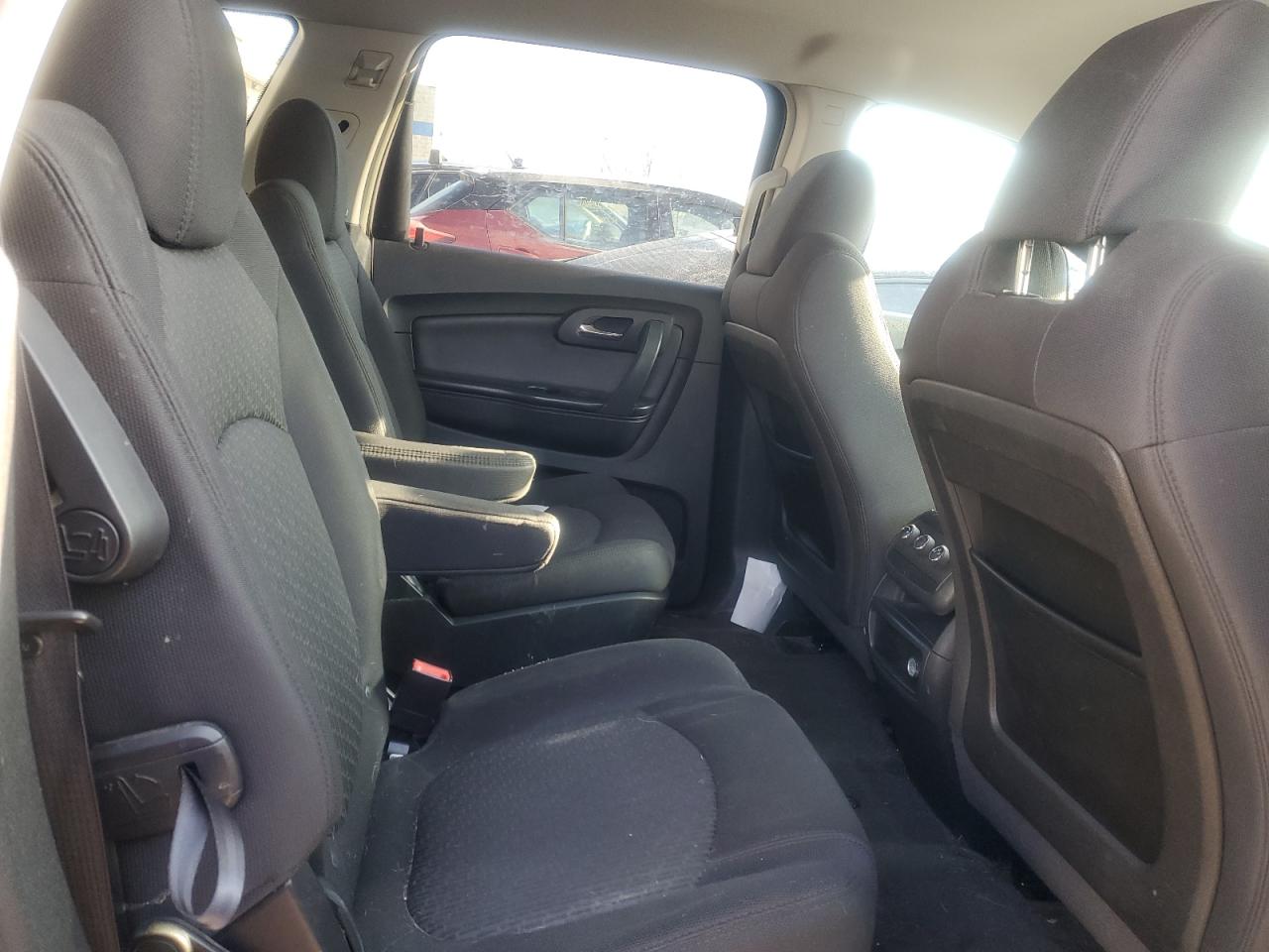 2009 Chevrolet Traverse - Image 11