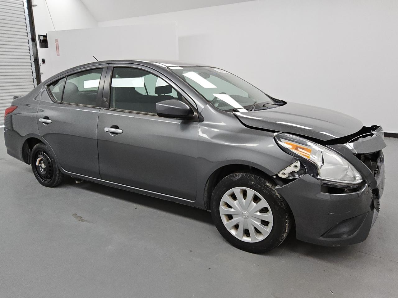 2019 Nissan Versa - Image 4