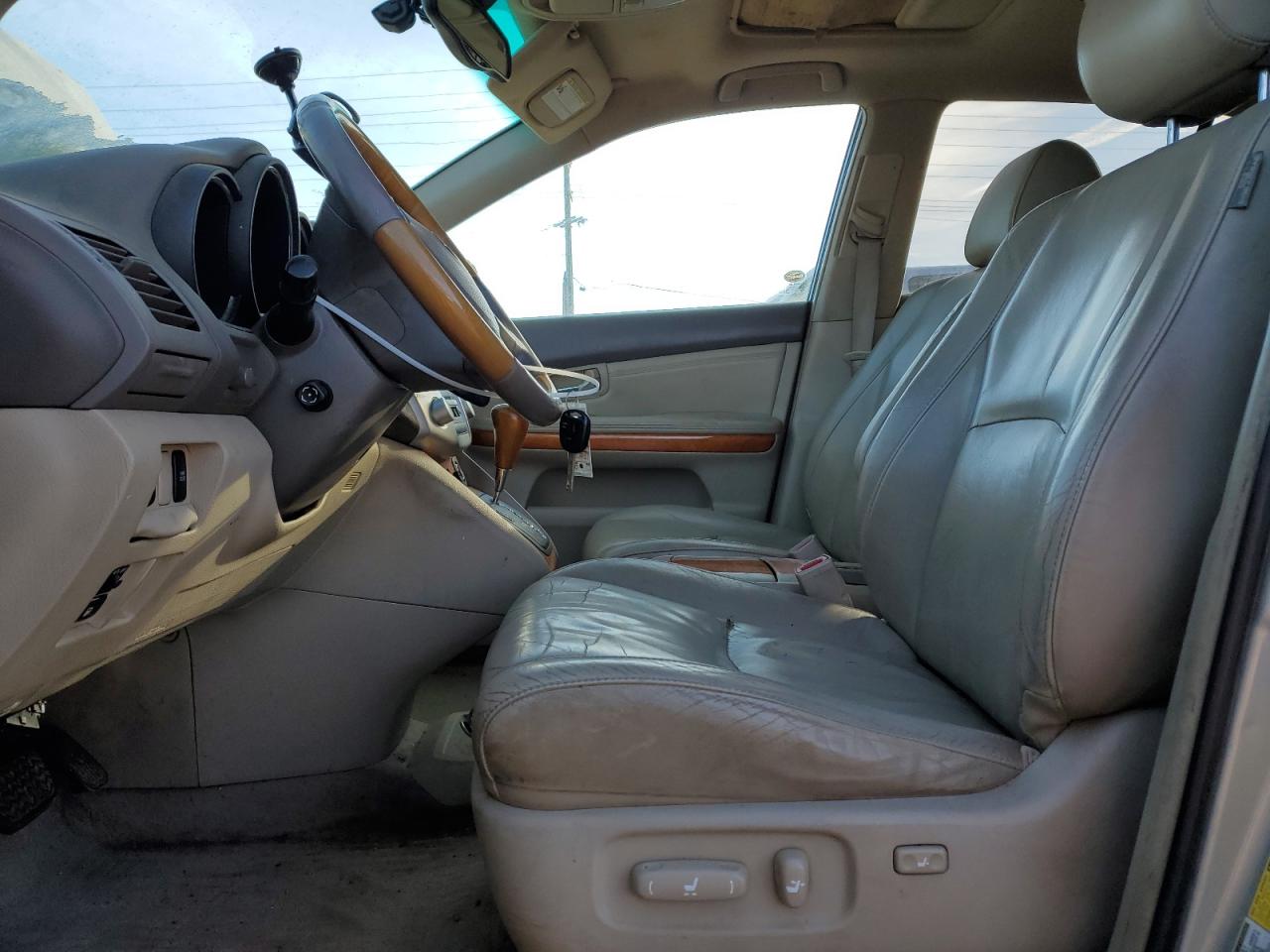 2005 Lexus RX - Image 7
