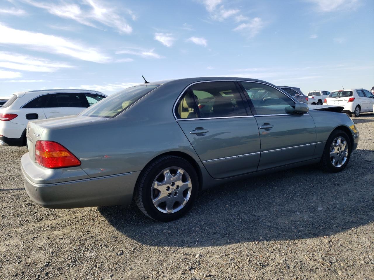 2001 Lexus LS - Image 3